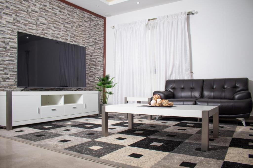 Luxury Suites Chester One Dakar Exteriör bild