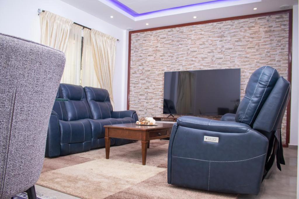 Luxury Suites Chester One Dakar Exteriör bild