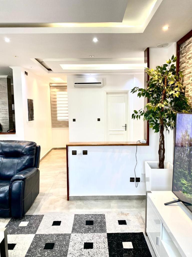 Luxury Suites Chester One Dakar Exteriör bild