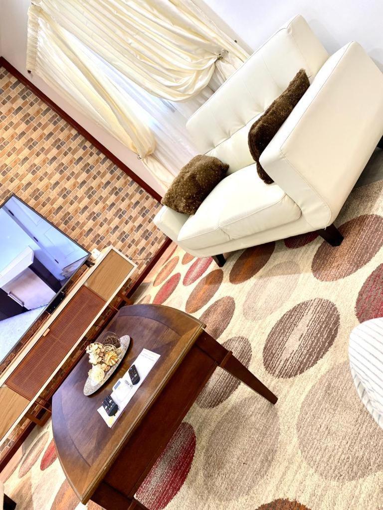 Luxury Suites Chester One Dakar Exteriör bild